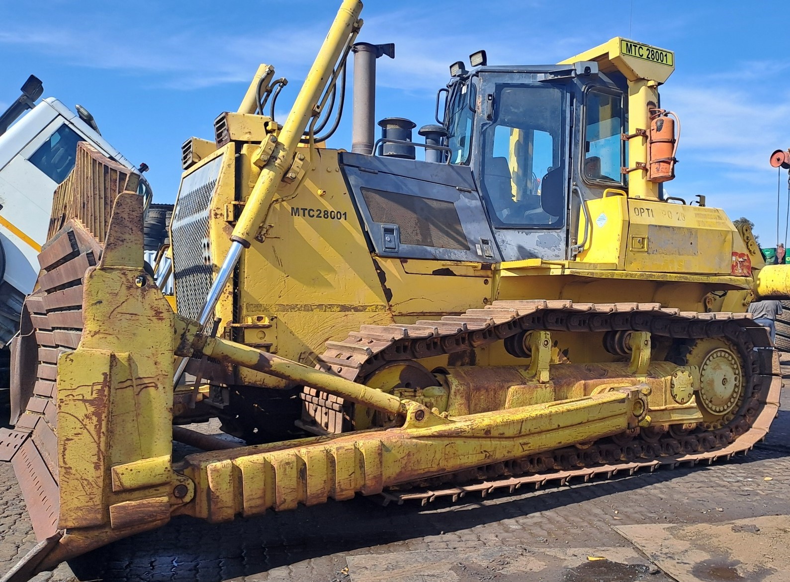 Komatsu D85 EX15 Dozer 2
