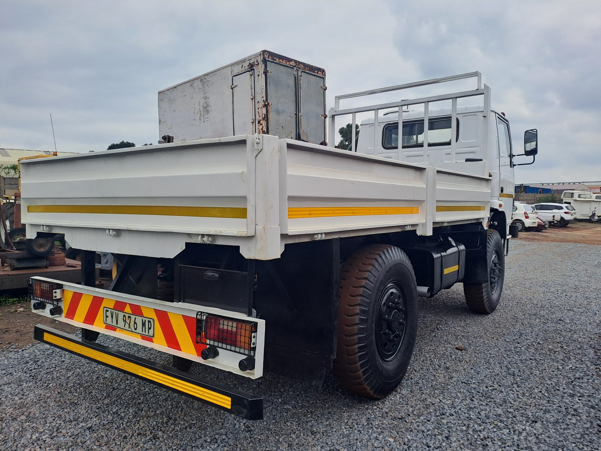 2013 Tata 715 6