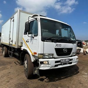 Nissan UD80 Fridge 4x2 Carrier - ST4635