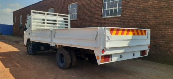 2022 Mitsubishi Fuso FE7-109 Dropside - Image 5