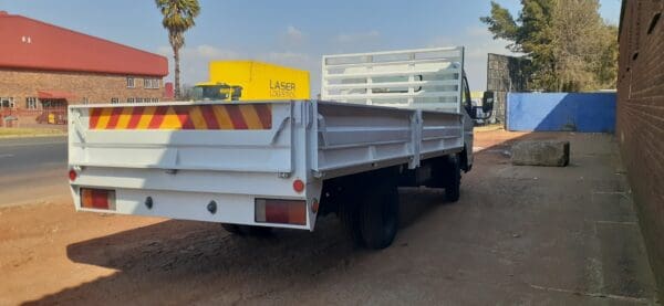 2022 Mitsubishi Fuso FE7-109 Dropside - Image 7