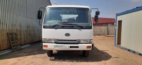 2002 UD 60 Dropside - Image 3