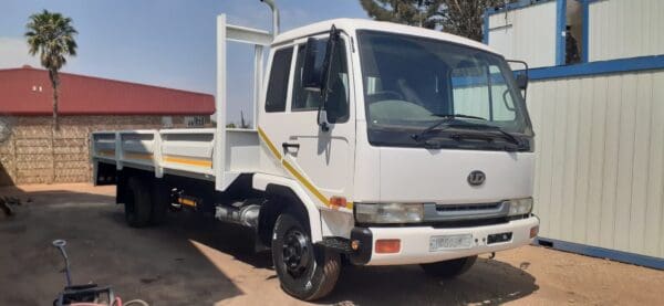 2002 UD 60 Dropside - Image 4