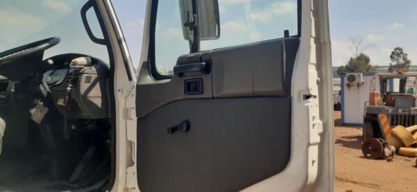 2002 UD 60 Dropside - Image 20