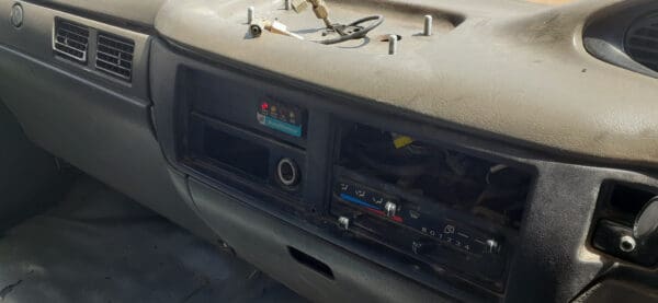 2002 UD 60 Dropside - Image 16