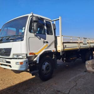 2014 Nissan UD80 Dropside