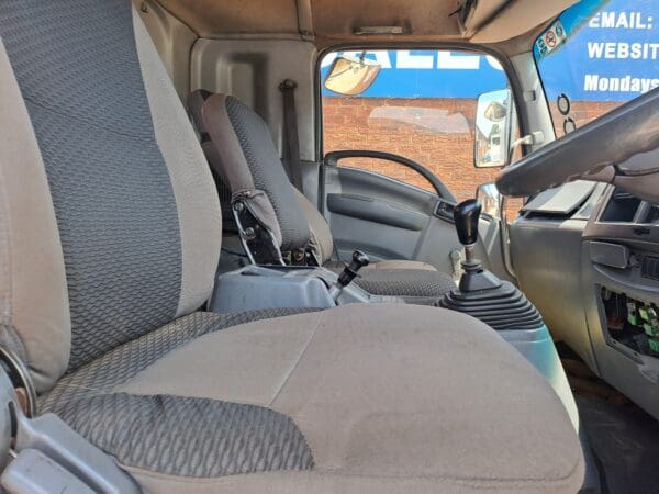 2014 Isuzu FTM 1200 Dropside 6x4 with Palfinger PK15500 crane with top seat - Image 11