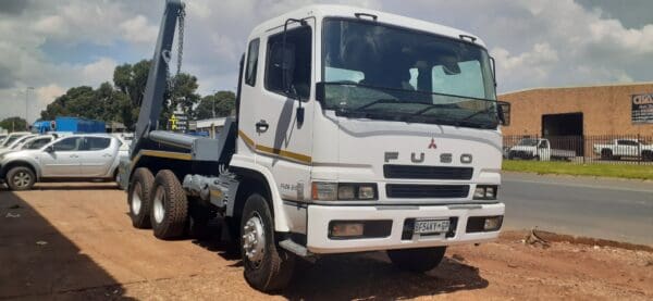 2011 Mitsubishi Fuso FV26:310 Lugger 6x4