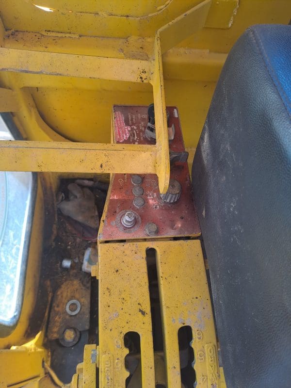 CAT120G grader with scarifier - Image 12