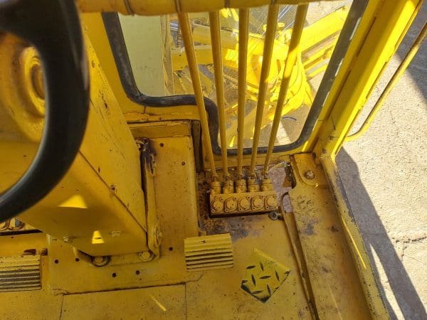 CAT120G grader with scarifier - Image 16