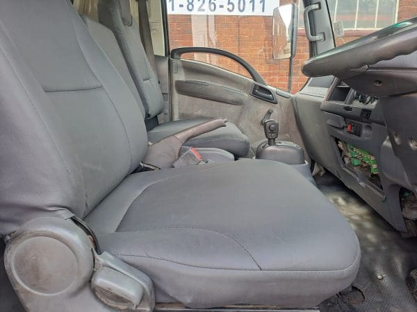 Isuzu NPR300 Smoother Volume Body 4x2 - Image 13
