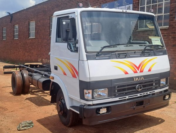 2023 Tata LPT813 EX Chassis Cab 4x2, 420 kms