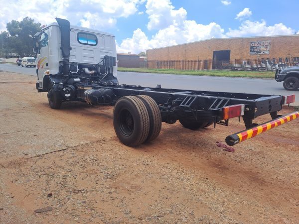 2023 Tata LPT813 EX Chassis Cab 4x2, 420 kms - Image 4