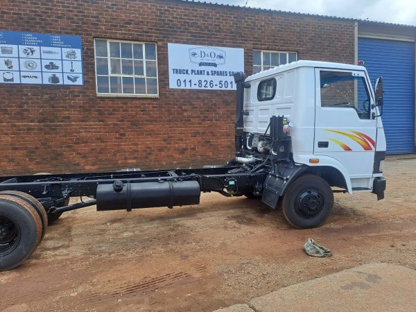 2023 Tata LPT813 EX Chassis Cab 4x2, 420 kms - Image 8