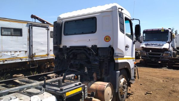 2016 UD Quon GW26:450 Chassis Cab 6x4 - Image 5