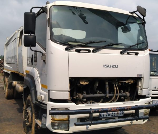 2014 Isuzu FXZ 28:360 Compacter 6x4, non-runner, selling As Is. - Image 13