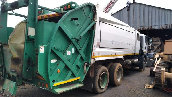 2014 Isuzu FXZ 28:360 Compacter 6x4, non-runner, selling As Is. - Image 11