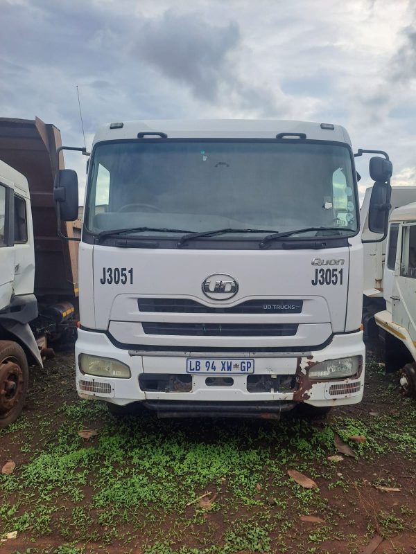2016 UD Quon GW26:450 Chassis Cab 6x4 - Image 8