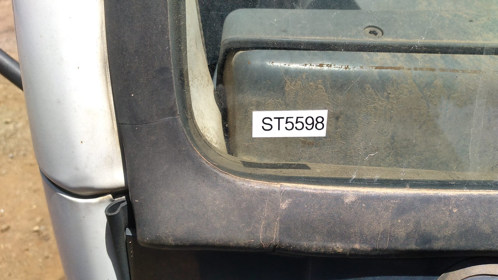 2006 Nissan UD 20 Double Cab Dropside 4x2 stripping for spares. - Image 18