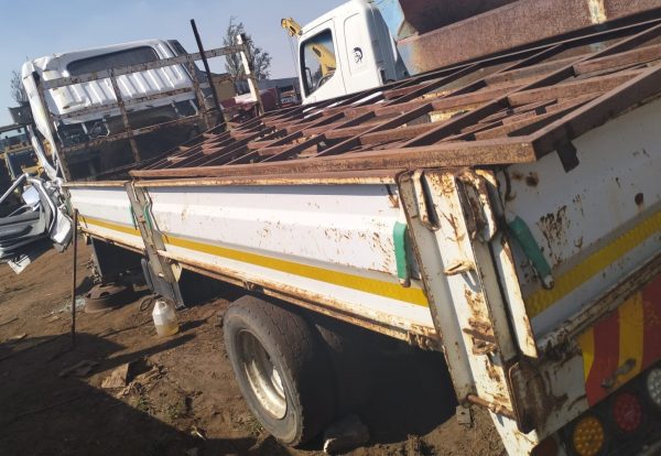 2020 Hyundai EX8 Dropside Stripping for Spares
