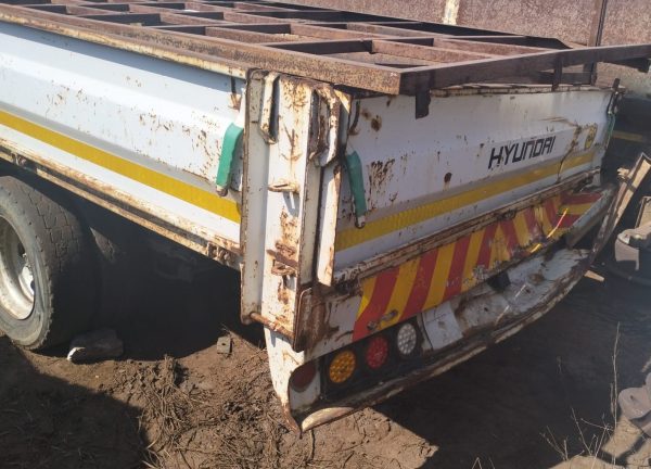 2020 Hyundai EX8 Dropside Stripping for Spares
