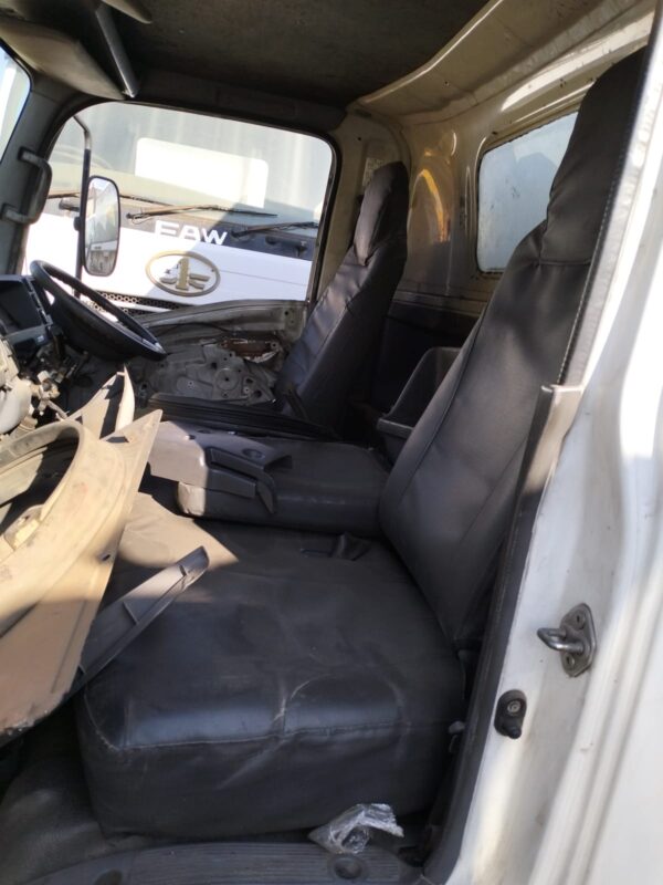 2012 ISUZU NPR 400 - parts
