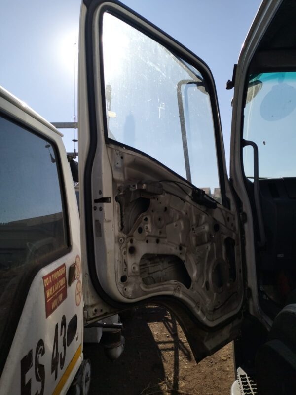 2015 ISUZU FTR 850 - parts