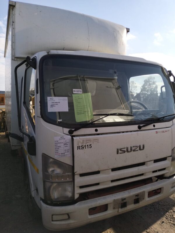 2013 ISUZU NPR 300 - parts