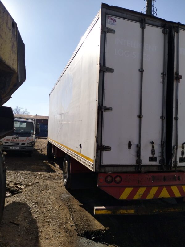 2015 ISUZU FTR 850 - parts