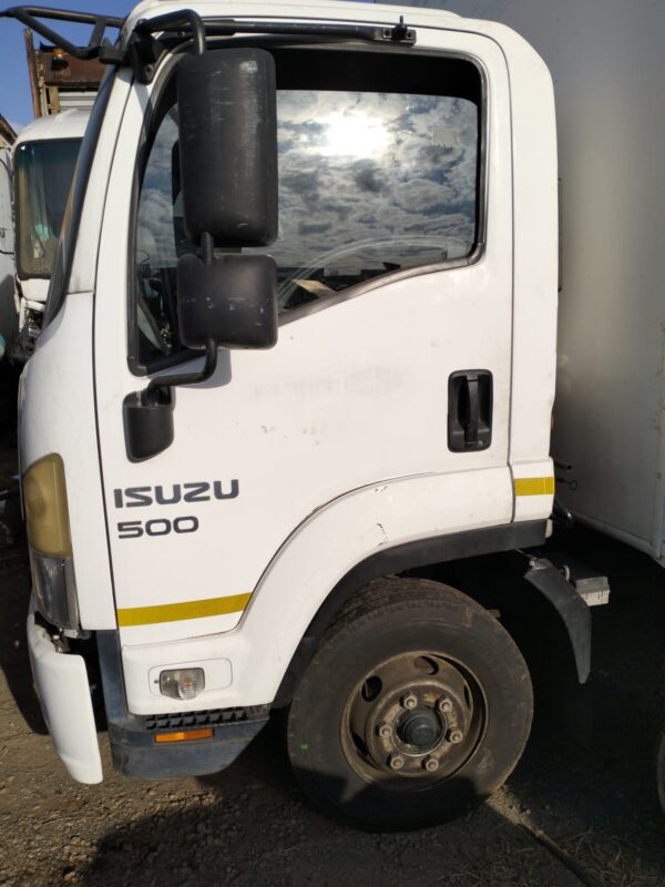 2012 ISUZU NPR 500 - Stripping for parts