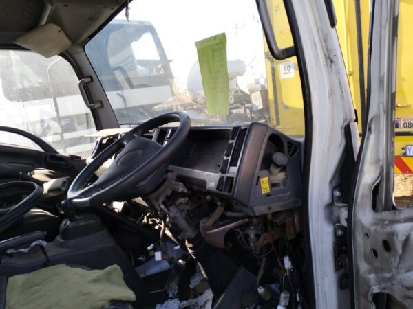 2012 ISUZU NPR 400 - parts