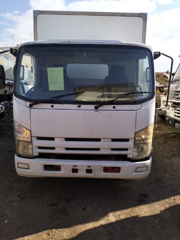2012 ISUZU NPR 400 - Stripping for parts