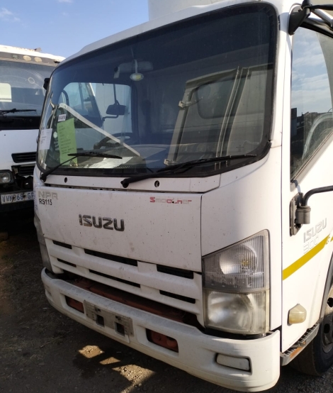 2013 ISUZU NPR 300 - parts