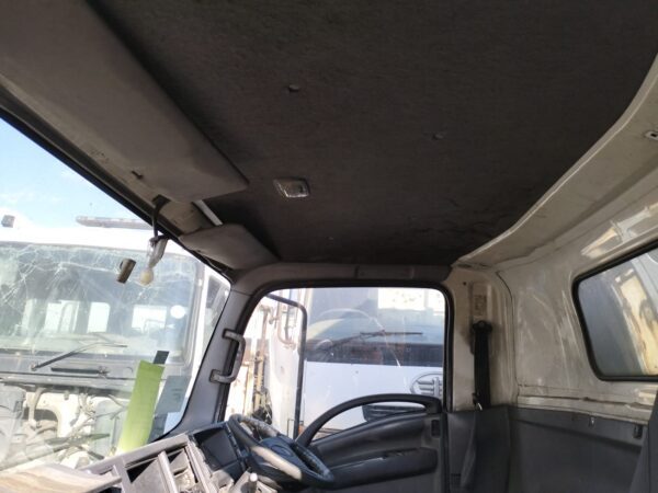 2013 ISUZU NPR 300 - parts